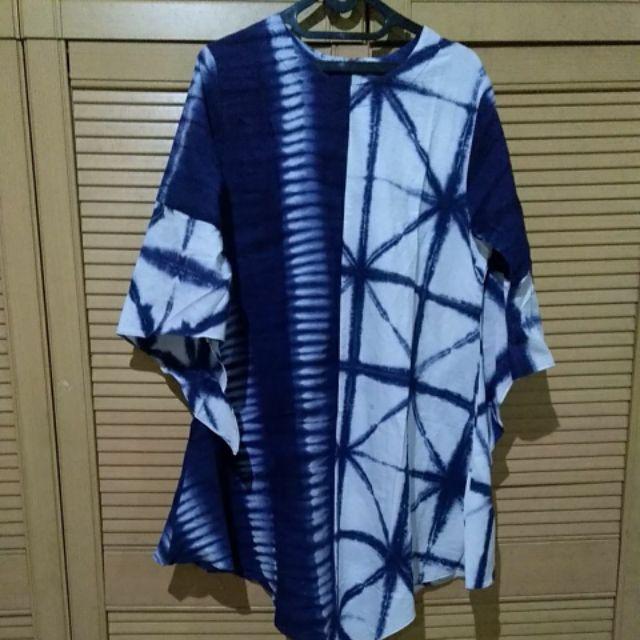 Tunik Asimetris Shibori Batik Handmade Segitiga Warna Batik Midi Seragam Kantor Muslim Pesta Modern