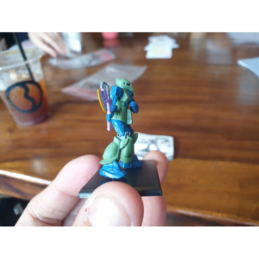 MINI FIGURE GUNDAM MS-05B ZAKU I (K5) AXE ORI MURAH GASHAPON