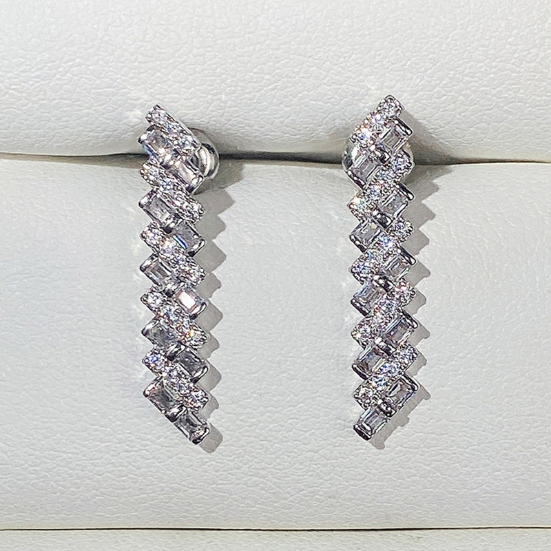 Anting Tusuk Gantung Panjang Wanita Desain Geometri Hias Kristal CZ Untuk Pesta Pernikahan