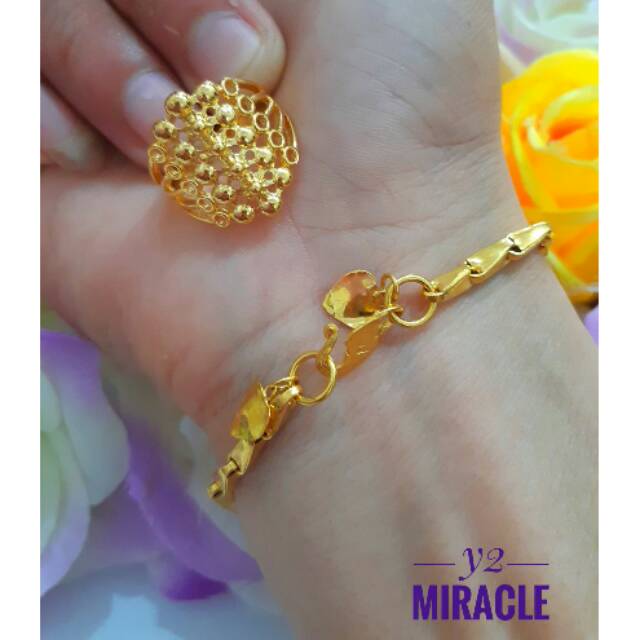 Download 78 Koleksi Gambar Gelang Emas 24 Karat Terbaru Gratis