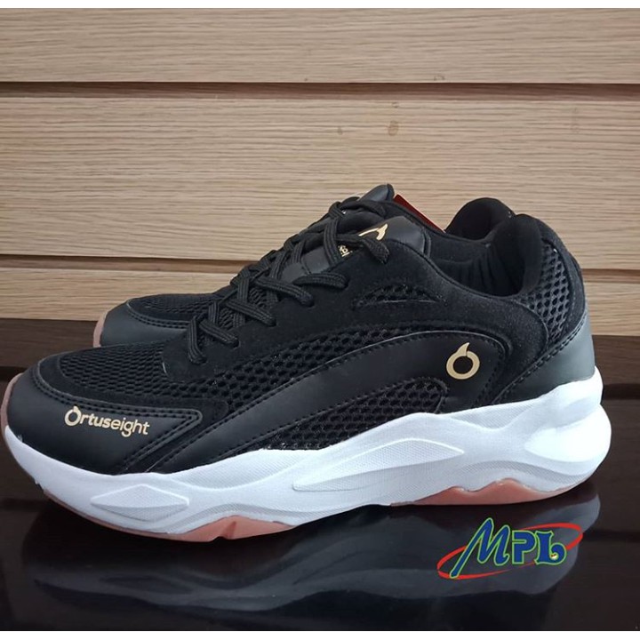 SEPATU RUNNING ORTUSEIGHT ABYSSUS BLK/GLD 11030065