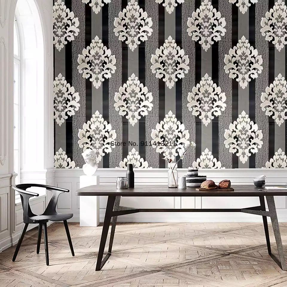 Wallpaper Dinding Ruang Tamu Motif Batik Silver Garis Hitam