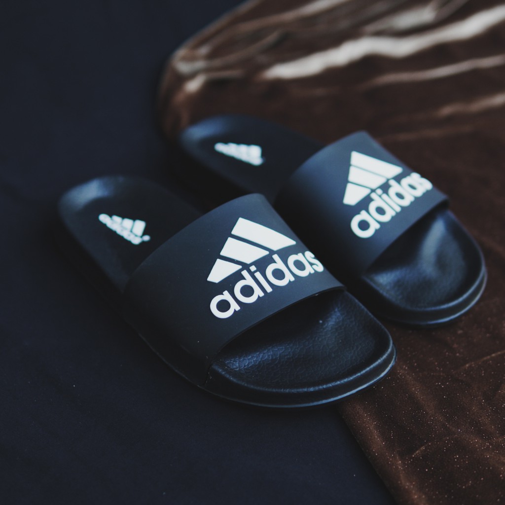 PROMO !! SENDAL ADIDAS BENASSI SLIDE SANDAL SPORT SLOP PRIA PREMIUM FLIP FLOP HITAM PUTIH