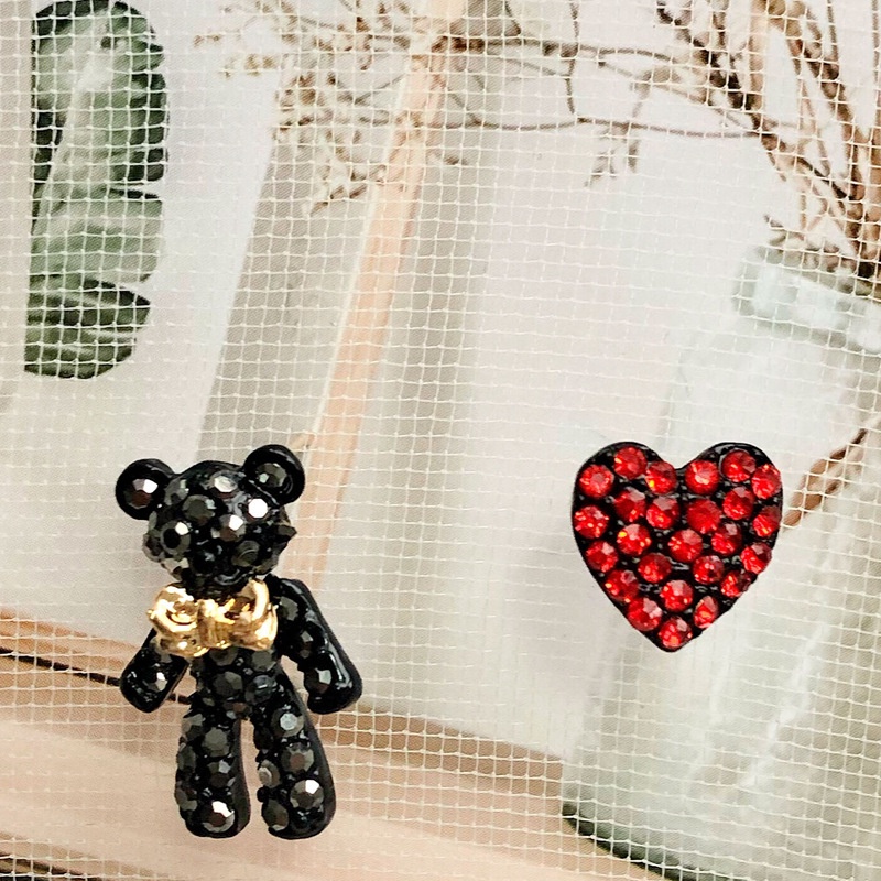 925 jarum perak asimetris bear love heart stud anting-anting wanita temperamen Korea kepribadian kar