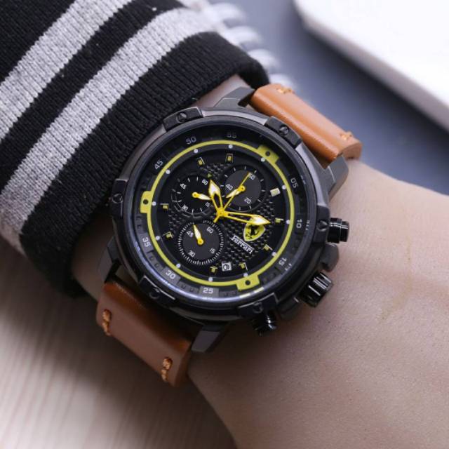 Jam Tangan Pria Ferrari Kulit Chrono Aktif