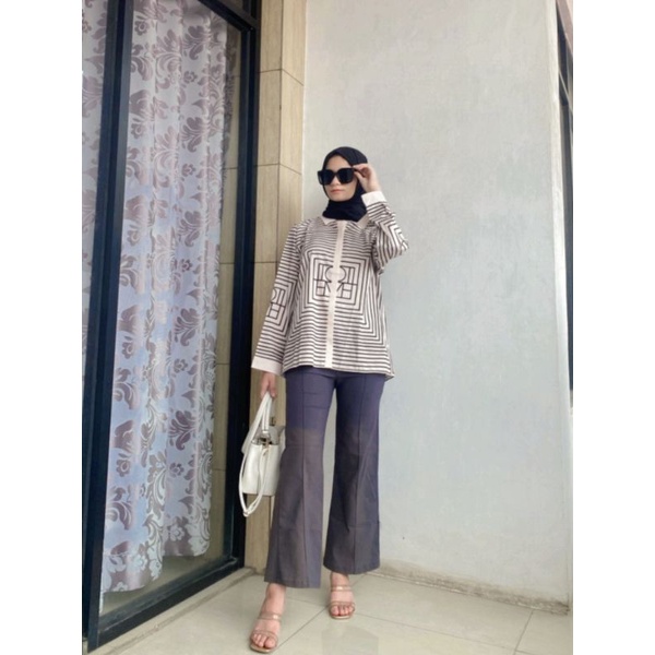 Kemeja Marble