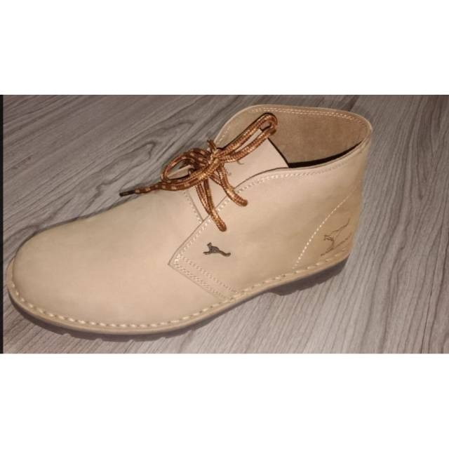 Sepatu Pria Kangaroo