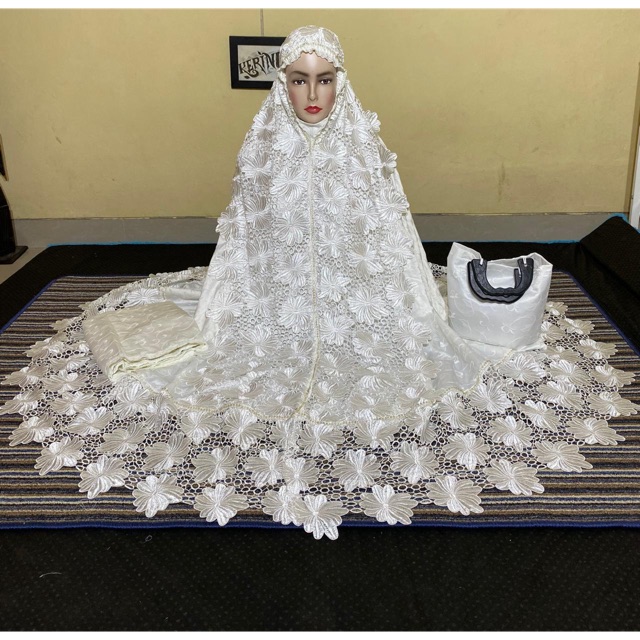 MUKENA PREMIUM SUTRA BW /FASHION MUSLIMAH