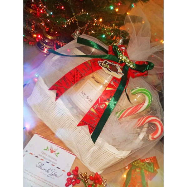 

Christmas Hampers Isi 3 kue kering Parcel Natal Enak