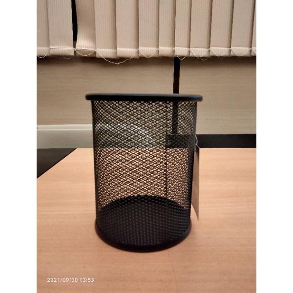 

Desk Set/Tempat Alat Tulis AJS-019 Jala Besi