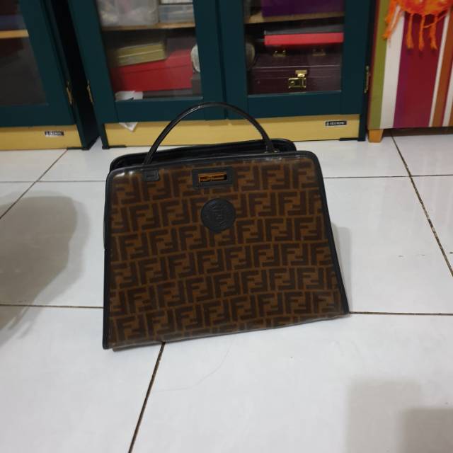 Preloved Mirror Fendi Peekaboo Defender Bag