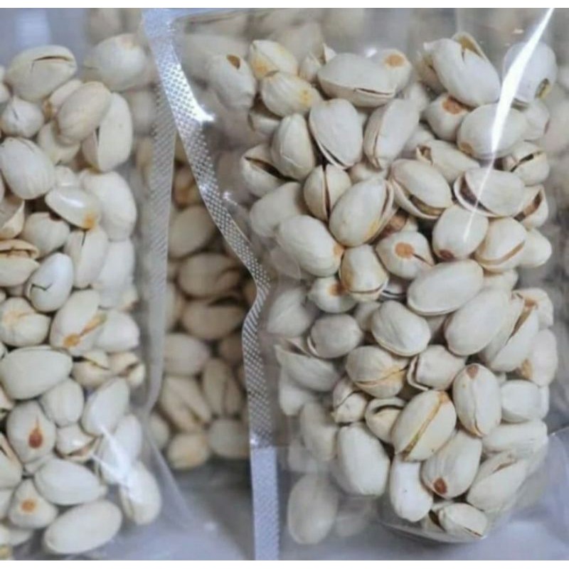 

Kacang Pistacio 500gram / Kacang Gurih