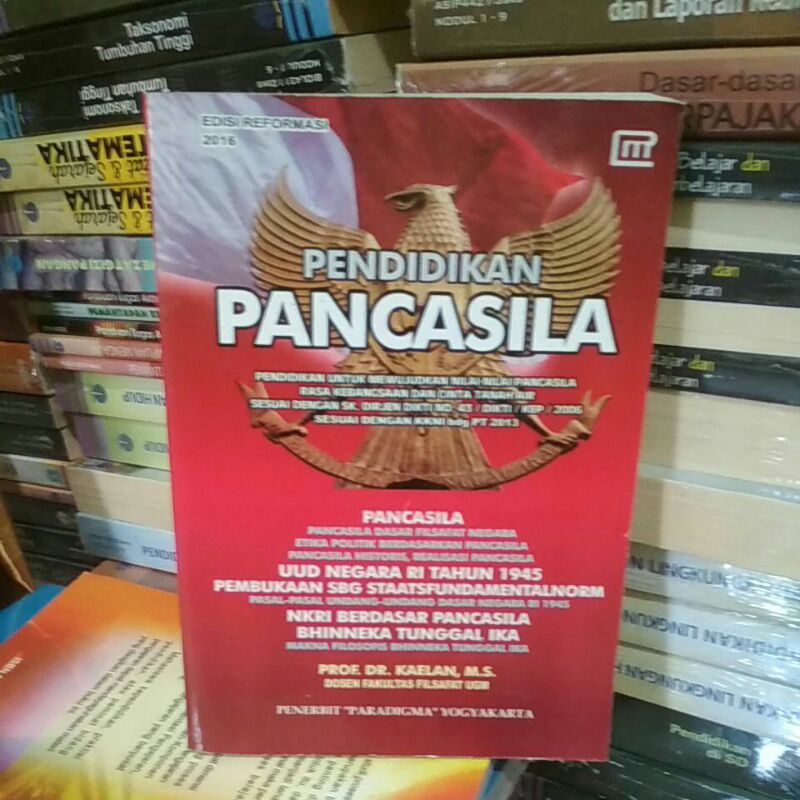 

pendidikan Pancasila penerbit paradigma