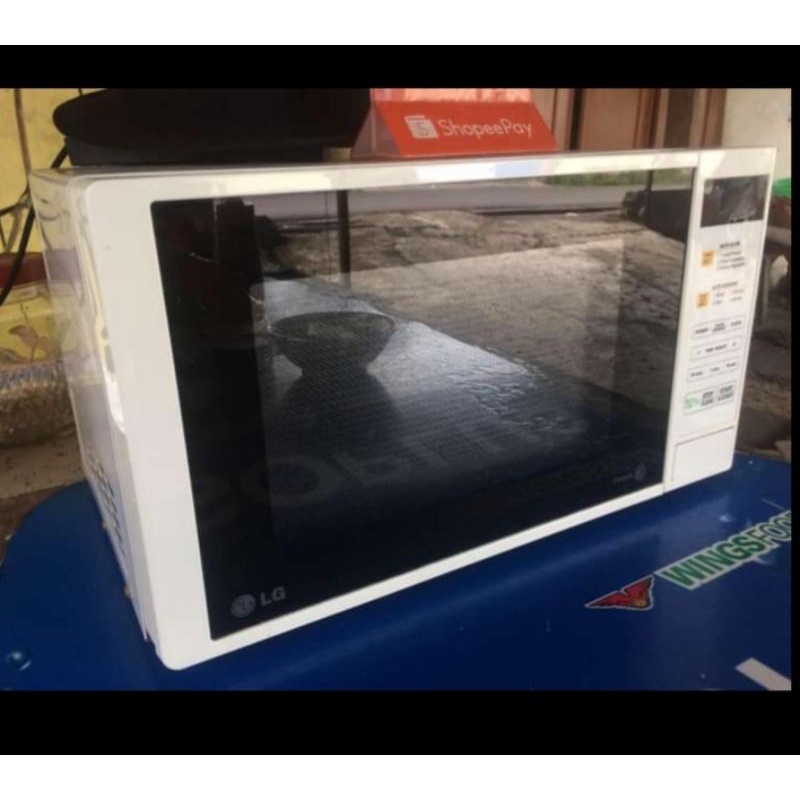 microwave LG MS2042D