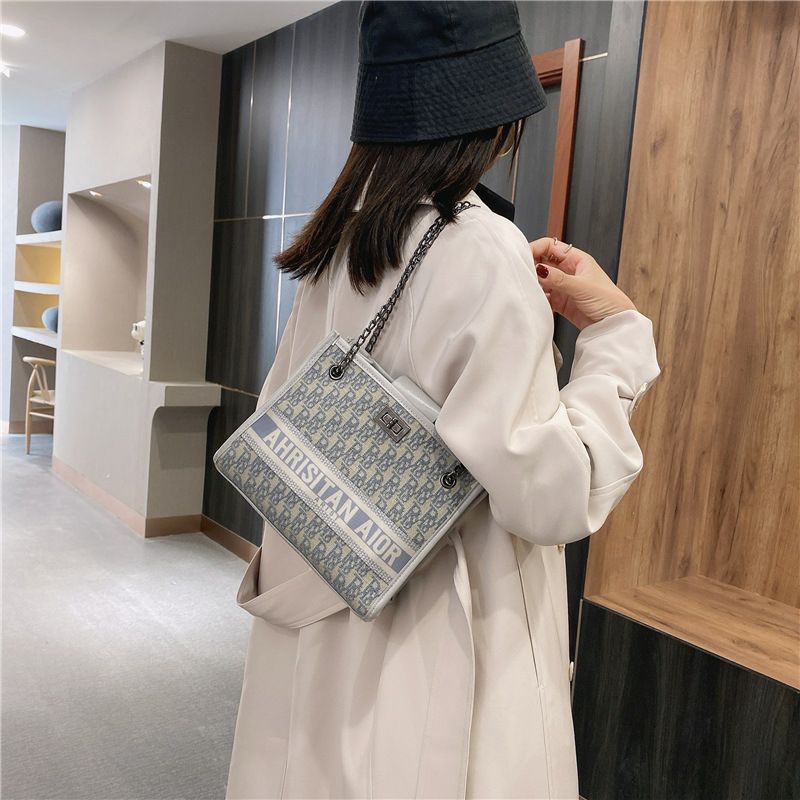 Tas Selempang wanita stylish korea impor bahan denim bordir tali rantai Ahrisitan Aoir