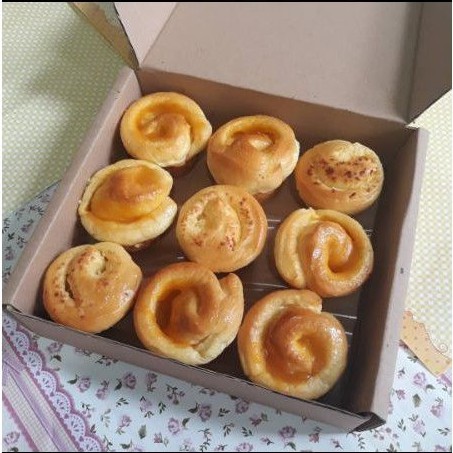 

Srikaya Rolls (6 Pcs)