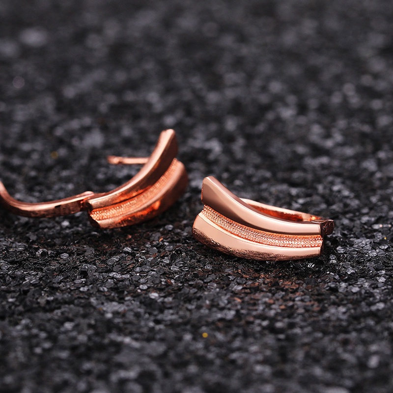 Anting Hoops Bentuk Bulat Warna Rose Gold Bahan Tembaga Untuk Wanita