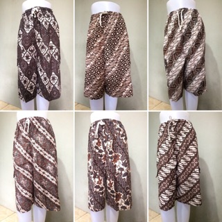  Celana  batik  pendek 3 4 bawah lutut Shopee  Indonesia