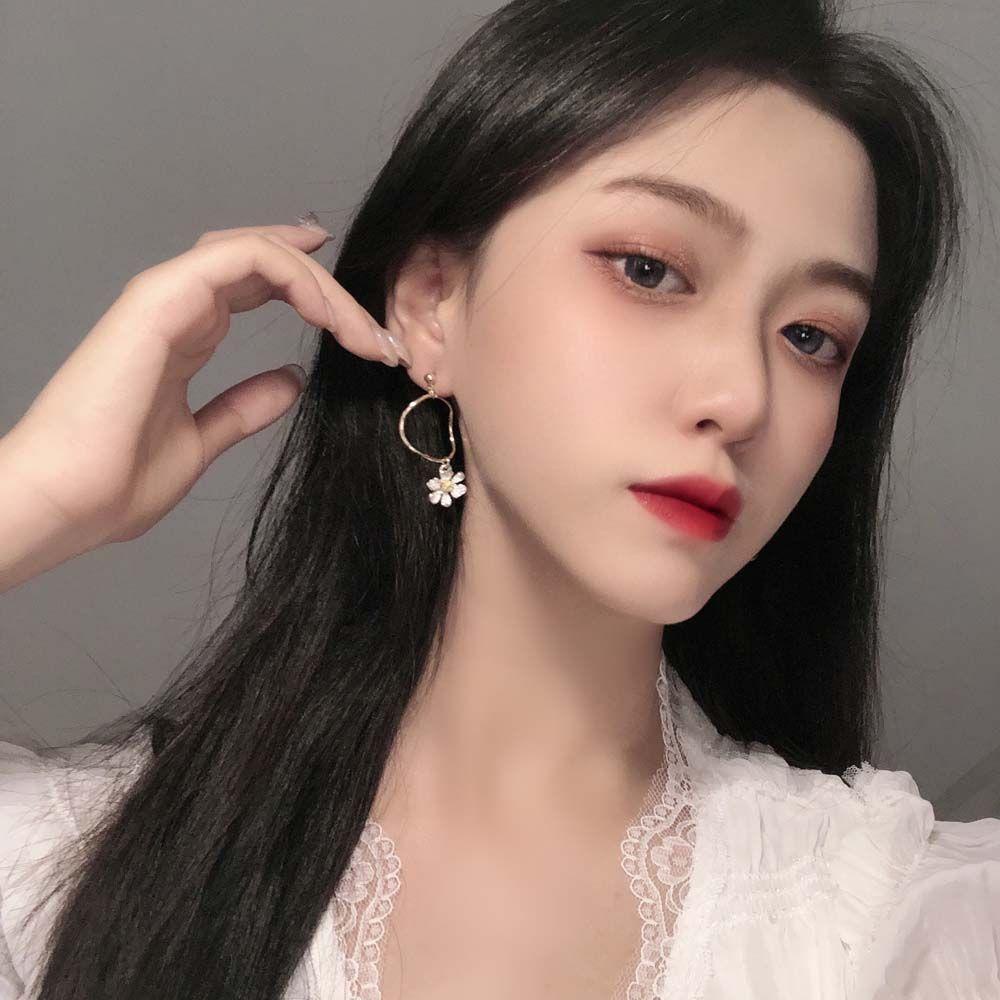 Needway Anting Hadiah Lucu Wanita Asimetris Daisy Menjuntai Earrings