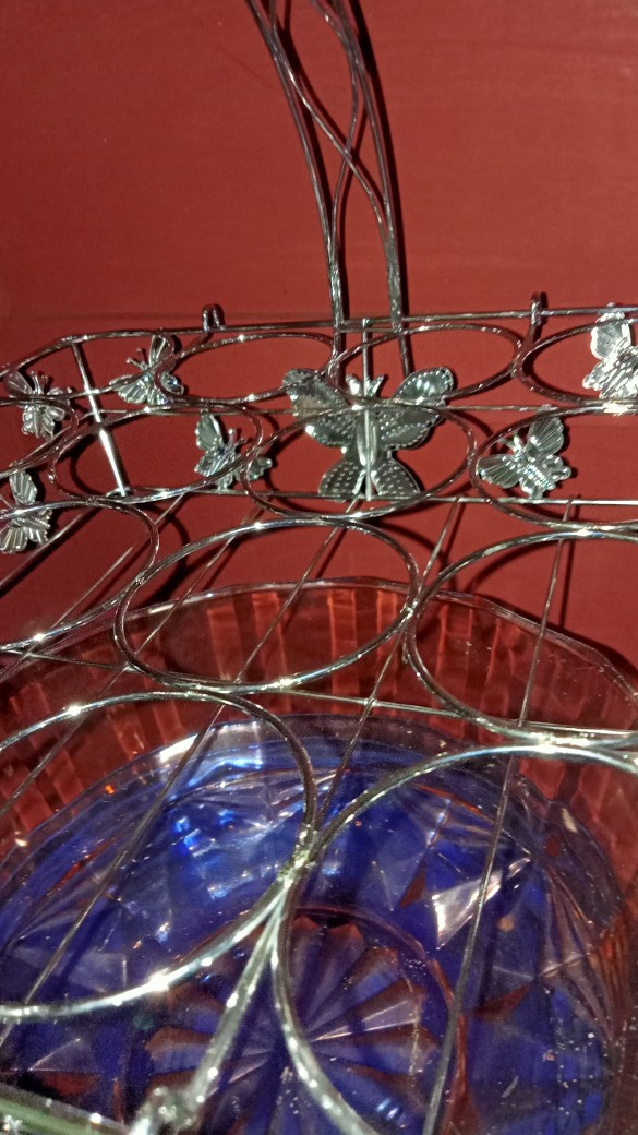 Keranjang Air Mineral Rak Gelas Minum Aqua Tempat Cangkir Kupu Rak Cangkir Mug Rack