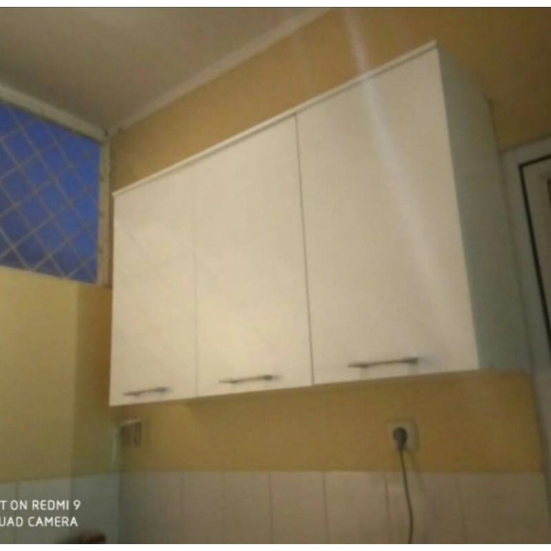RAK PIRING LEMARI GANTUNG DAPUR KITCHENSET ATAS 3 PINTU PUTIH GLOSSY