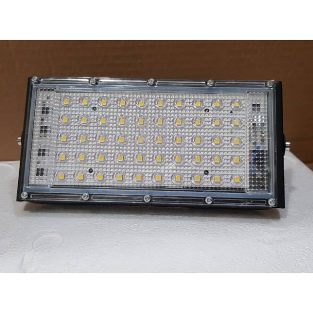 Lampu Sorot 50 watt Putih Hakamitsu / Led Flood Light 50 watt / Lampu Tembak 50 watt putih