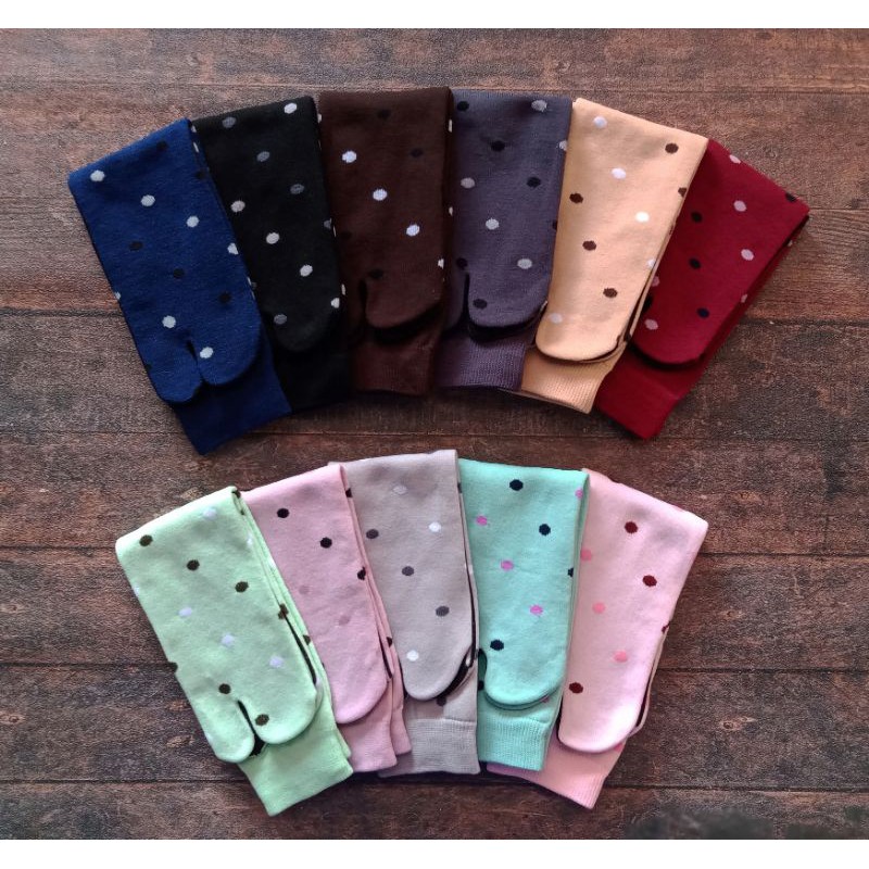 Kaos Kaki Jari Jempol Motif Polkadot Wanita Muslimah Nilon-1