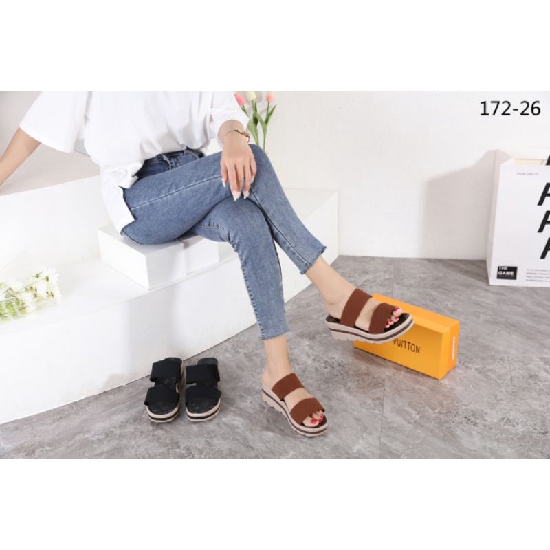 LOUIS VUITTON Wedges Sandal #172-26