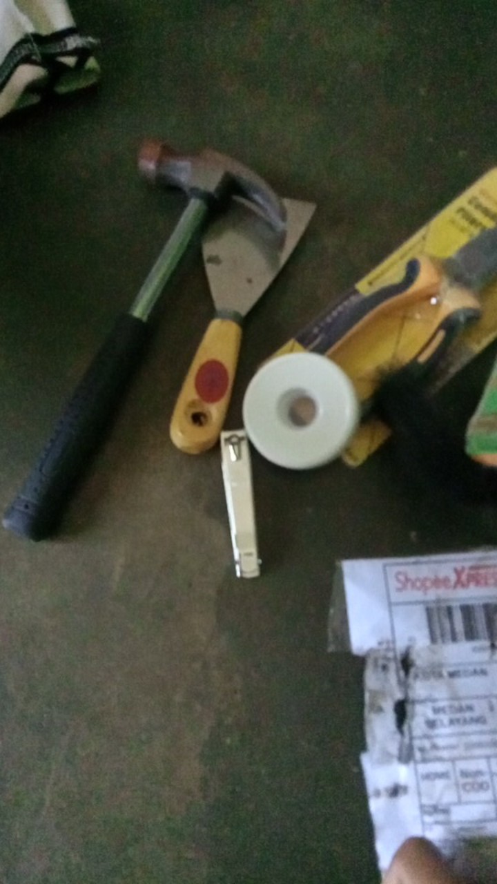 Palu Kambing Besi Claw Hammer  8 Oz Lokal Gagang Lapis Karet Termurah Berkualitas