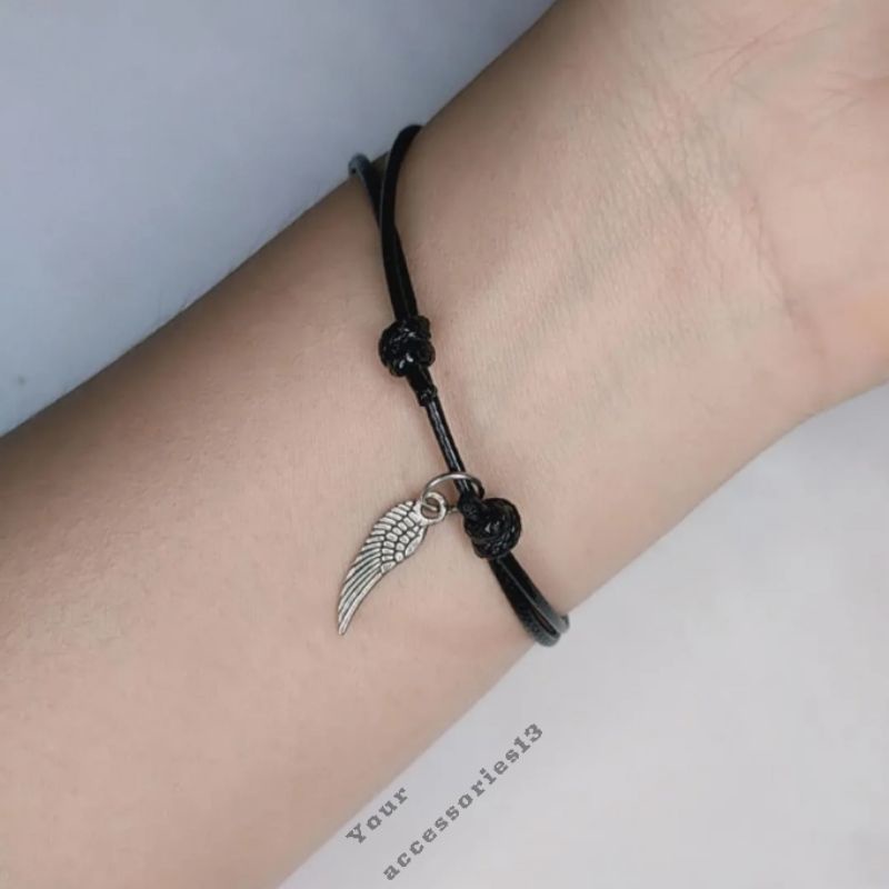 Gelang hitam Pria/Wanita motif sayap charm