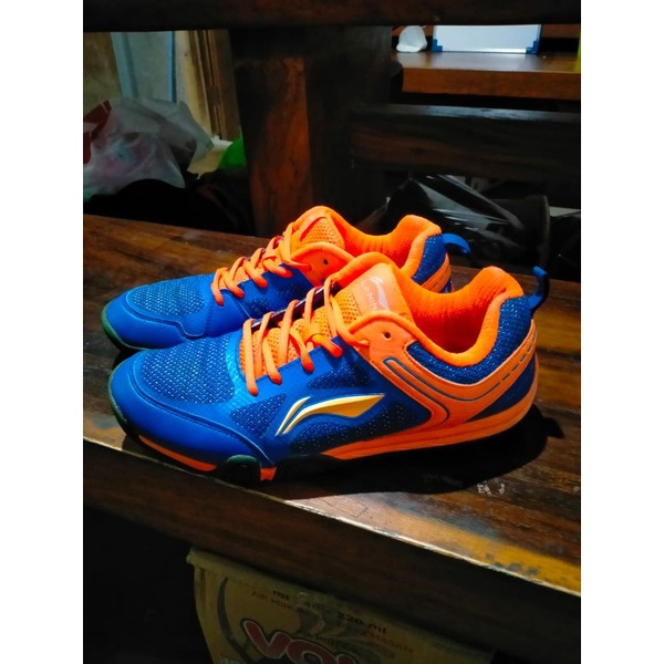 Sepatu badminton second original Lining saga lite