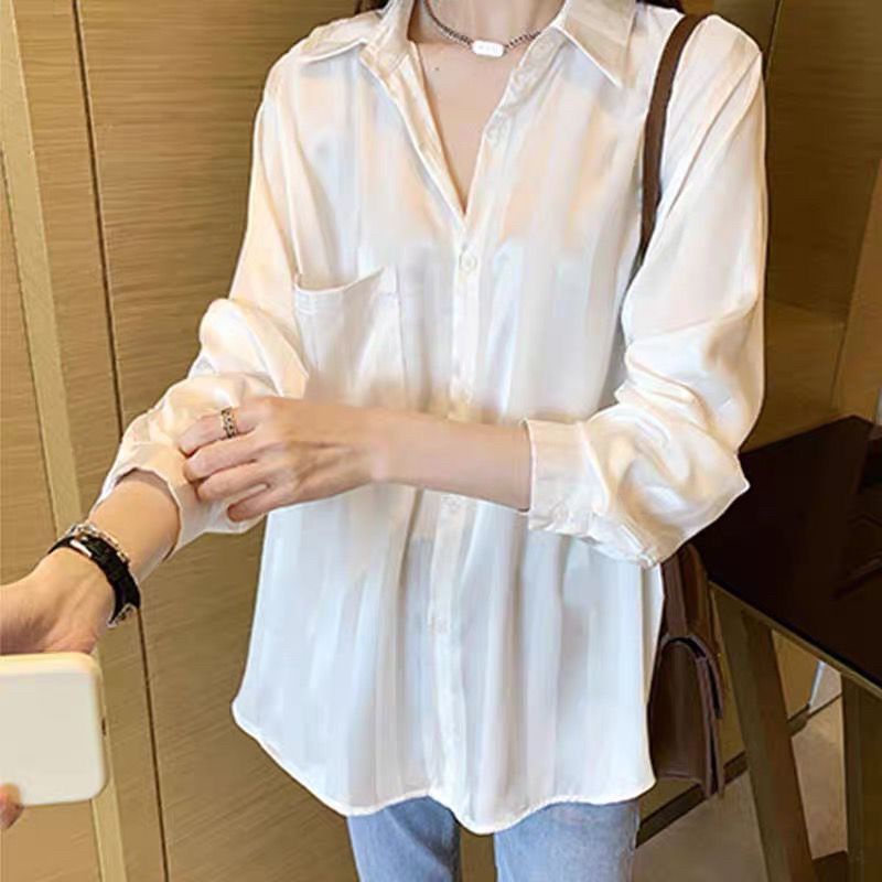 PM Kemeja VIRVA import lengan panjang, kancing hidup, warna hitam putih, satin silk import LD:90