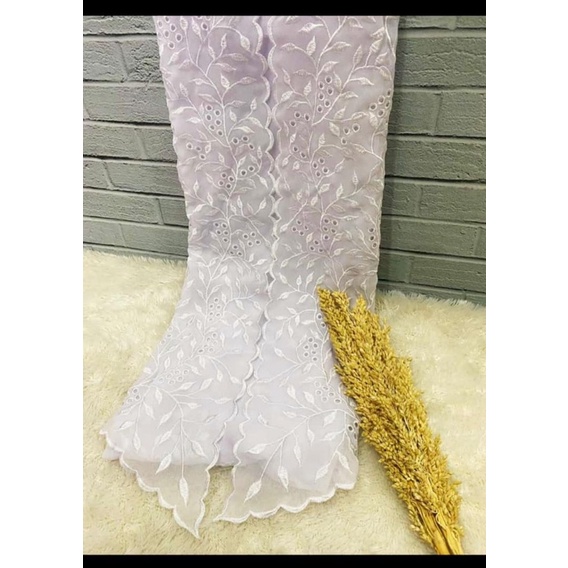 Kain kebaya Bordir Putih