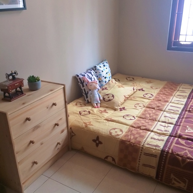 Bed Cover Valista Motif LV