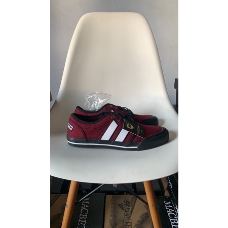 macbeth wallister grape black