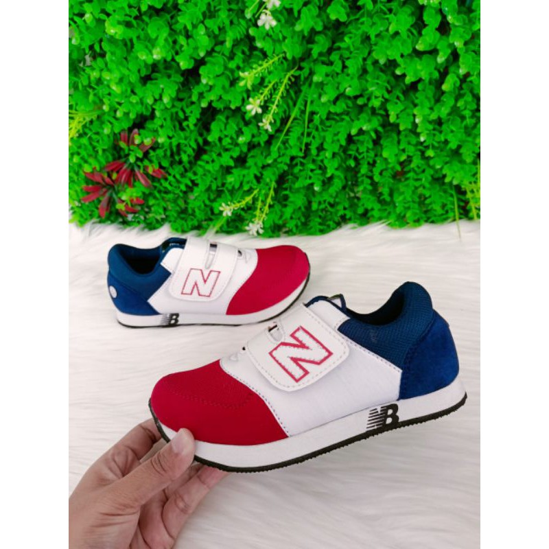 sepatu sneakers imitasi anak laki laki dan perempuan merah putih biru