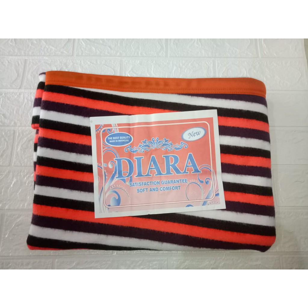 Selimut dewasa motif garis