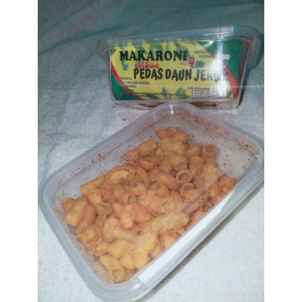 

MAKARONI CRISPY RASA PEDAS DAUN JERUK(100gr)