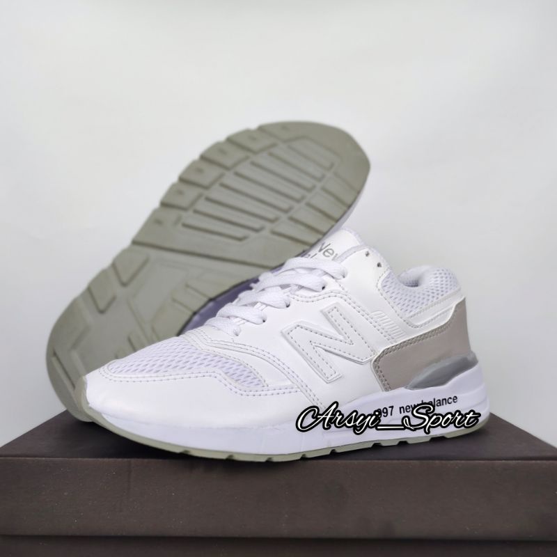 Sepatu Nb wanita terbaru_Sepatu Nb wanita_Sepatu Running wanita_Sepatu zumba wanita_Sepatu jalan wanita_Sepatu olahraga wanita_Sepatu olahraga cewek_sneakers cewek_Sneakers wanita_Sepatu wanita_Sepatu sporty cewek_Sepatu Sport wanita-Putih