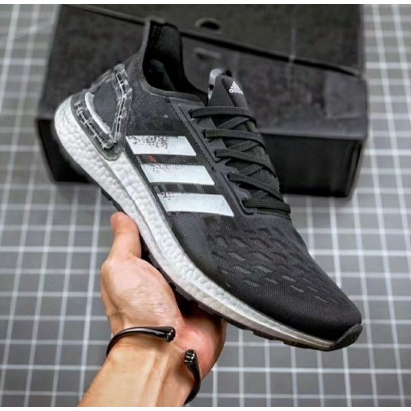 ultraboost pb black
