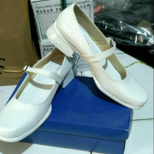 Promo!!!Sepatu putih paskibra putri