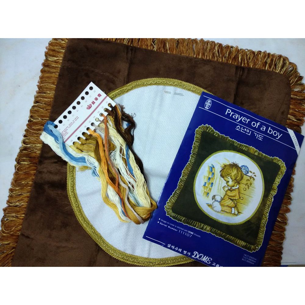 Paket Sulam Kristik Sarung Bantal DOME 111107 Prayer Of A Boy