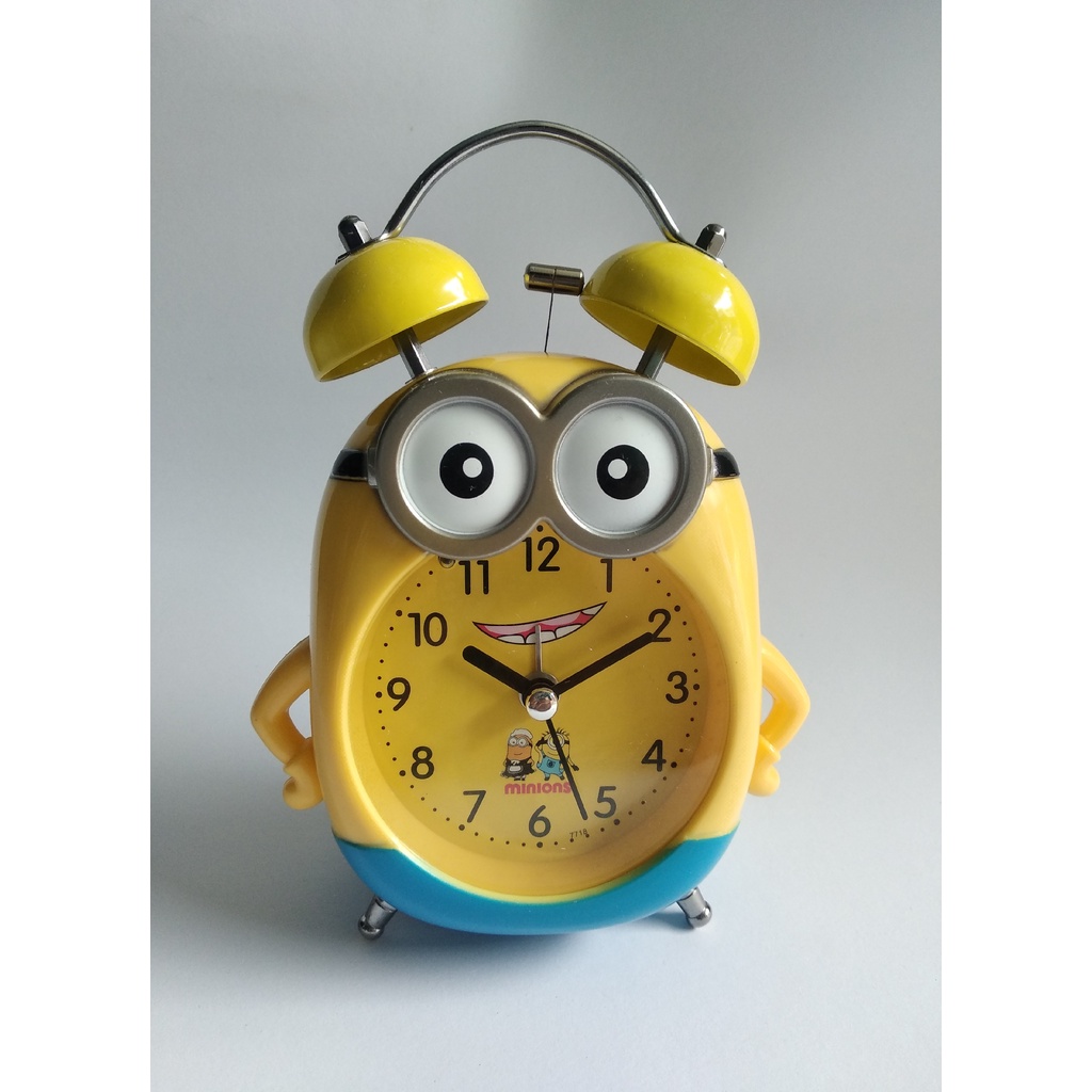 Jam Weker despicable minion Lucu