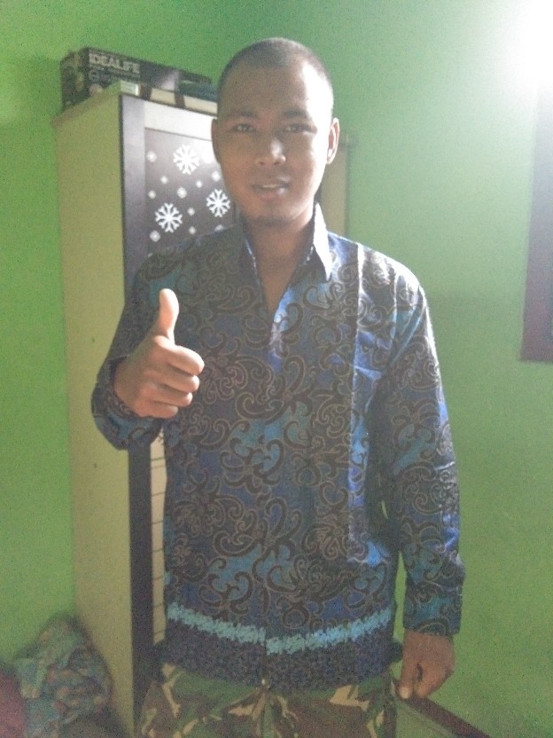 Kemeja Batik Lengan Panjang Motif Cumi