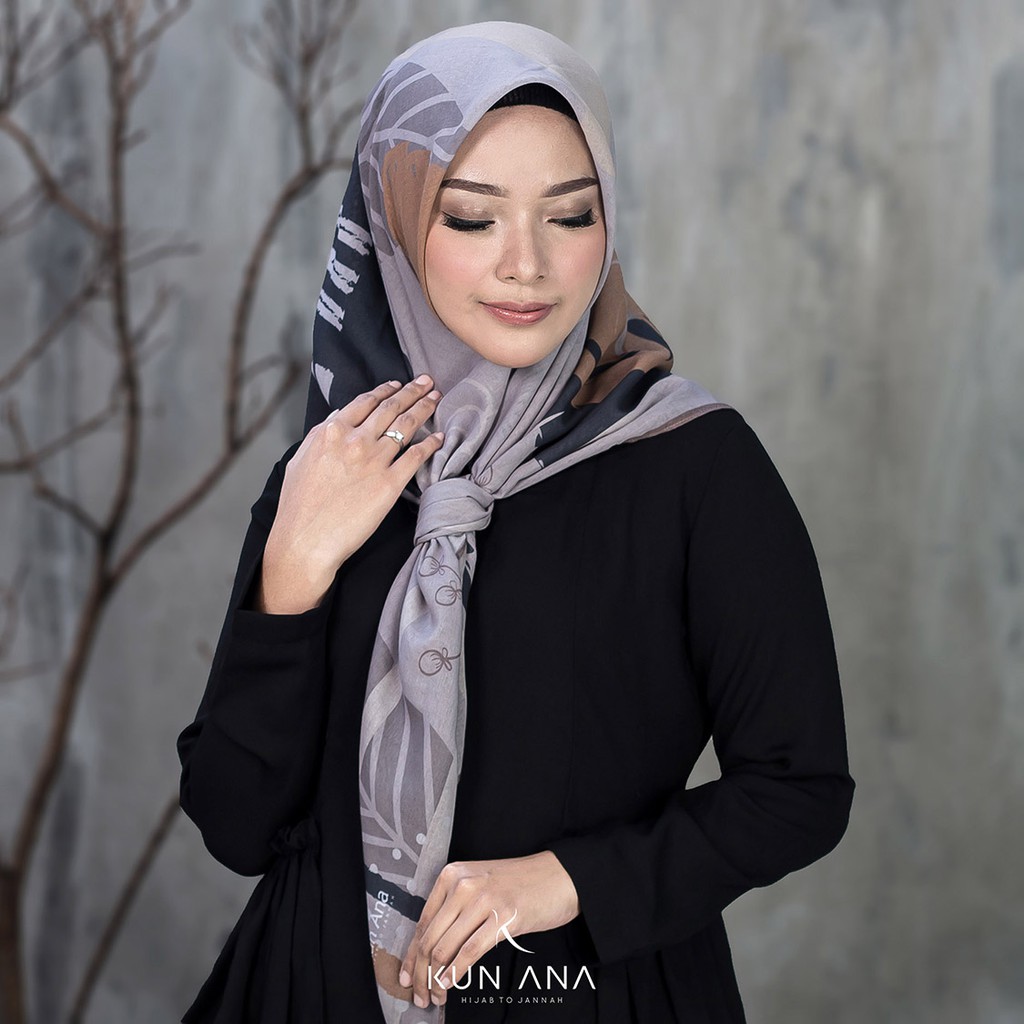  KERUDUNG  SCARF VOAL SEGI EMPAT KUN ANA MOTIF VENESIYA 01 