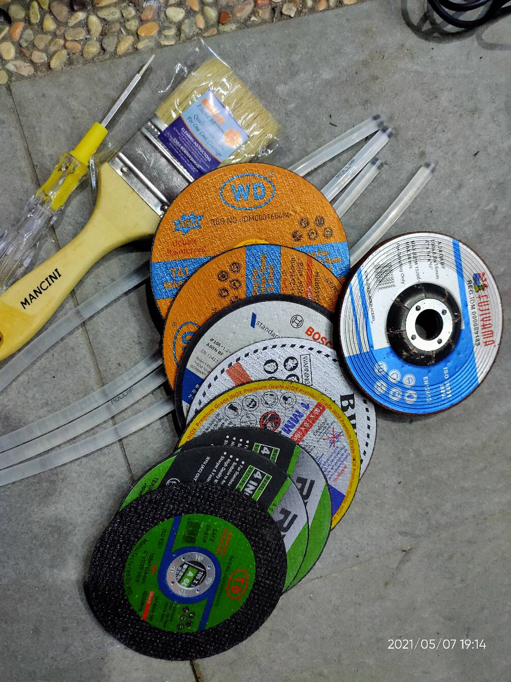 Batu Gerinda Potong Besi Bws 4x1,2x16 Merah