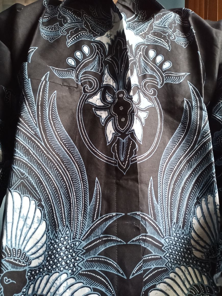 Kemeja Batik Pria Lengan Panjang Navy Lapis Furing Reguler Fit Katun Primisima Batik Solo