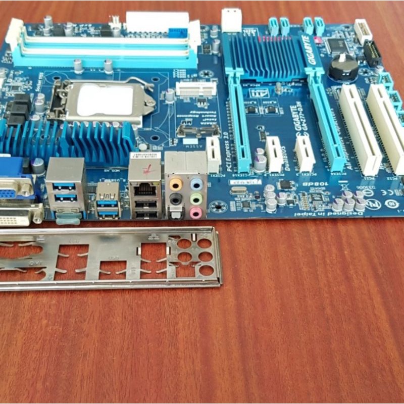 MOBO Mainboard Motherboard Gigabyte GA-Z77-D3H LGA 1155 support B75 H61 H77 Z68 Z77M