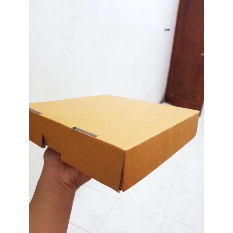 

Box Hampers atau pizza 20X20X4