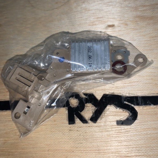 (GENUINE / ORIGINAL) CANTER PS136 PS 136 FUSO 8DC10 24V IC REGULATOR ALTERNATOR CAS DINAMO AMPER AMP